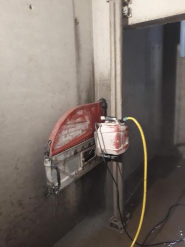 Przycinanie otworów drzwiowych